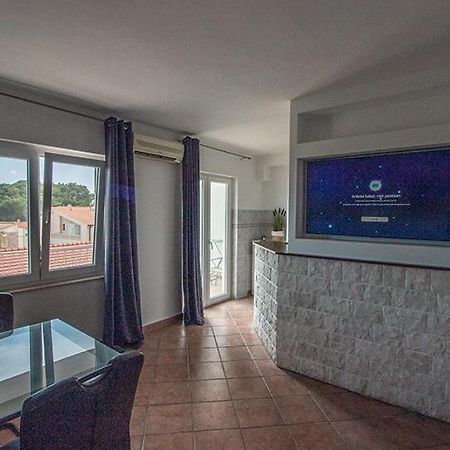 Apartment Zvjezdana Оміш Екстер'єр фото