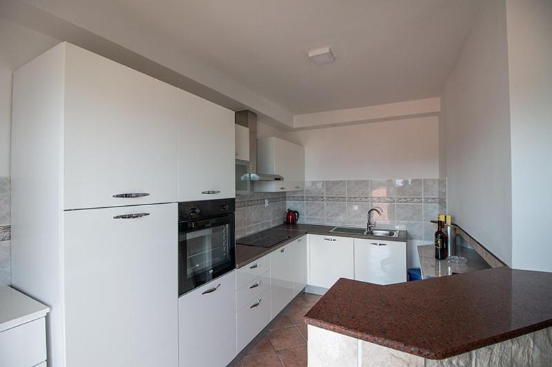 Apartment Zvjezdana Оміш Екстер'єр фото